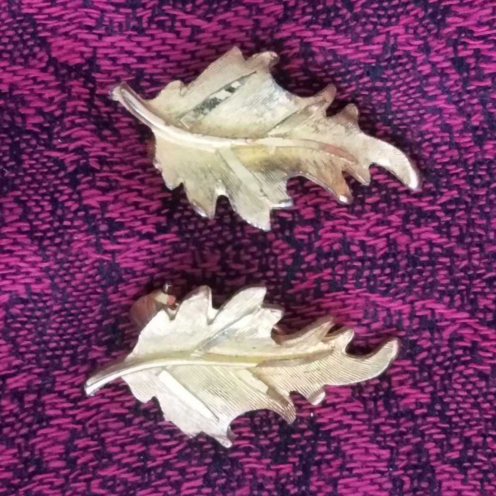 BSK Vintage Earrings Oak Leaf Clip Back Gold Tone